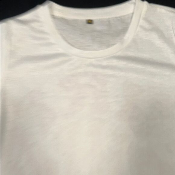 Source Unknown Graphic Tee with Red and Orange Design - Picture 2 of 3